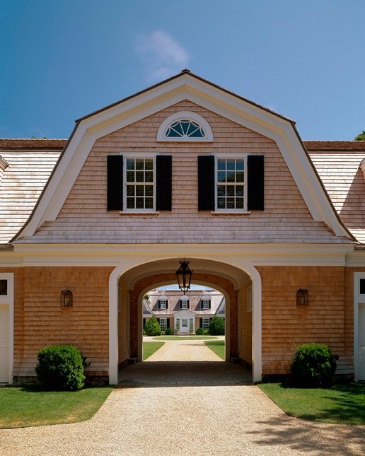 Imagen de Espectácular casa de estructura de madera estilo Hamptons en Canexel entrada casa de lujo witchwood