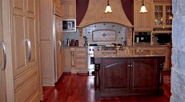 Imagen de Estilo Tudor, el elegido por Lady Gaga para su casa en Pensilvania en Canexel isla cocina casa lady gaga