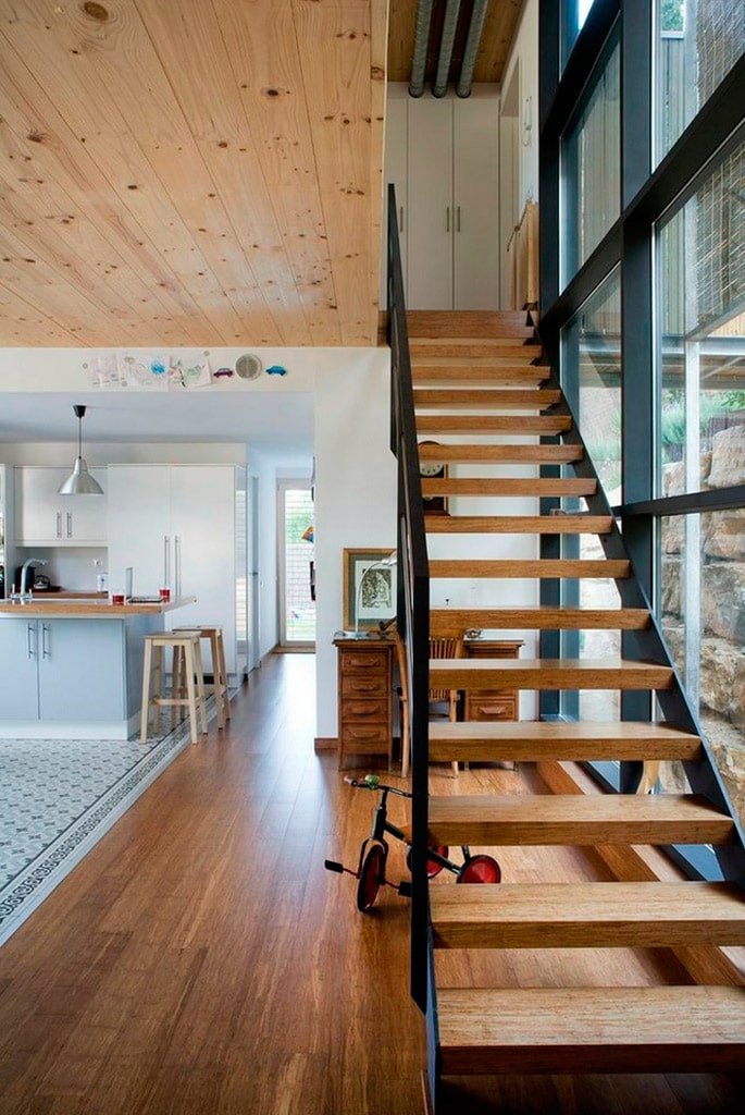 Imagen de Ideas para aprovechar el espacio bajo la escalera en Canexel despacho bajo escalera