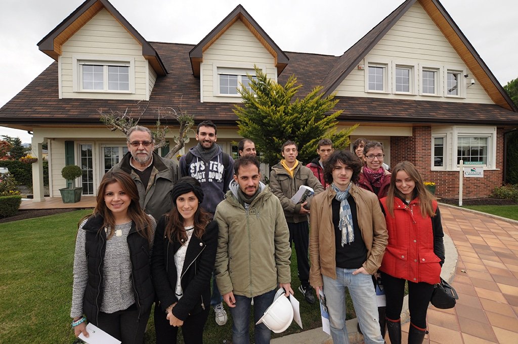 Imagen de Jornada técnica con la Universidad Camilo José Cela en Canexel foto chalet piloto guadarrama