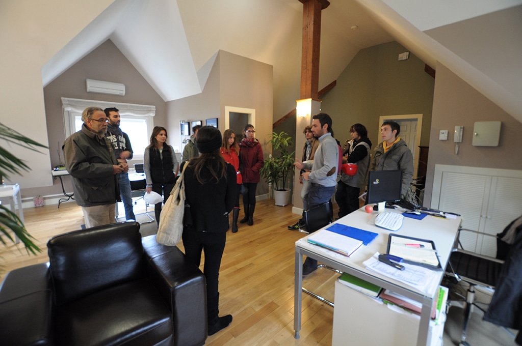 Imagen de Jornada técnica con la Universidad Camilo José Cela en Canexel visita chalet piloto