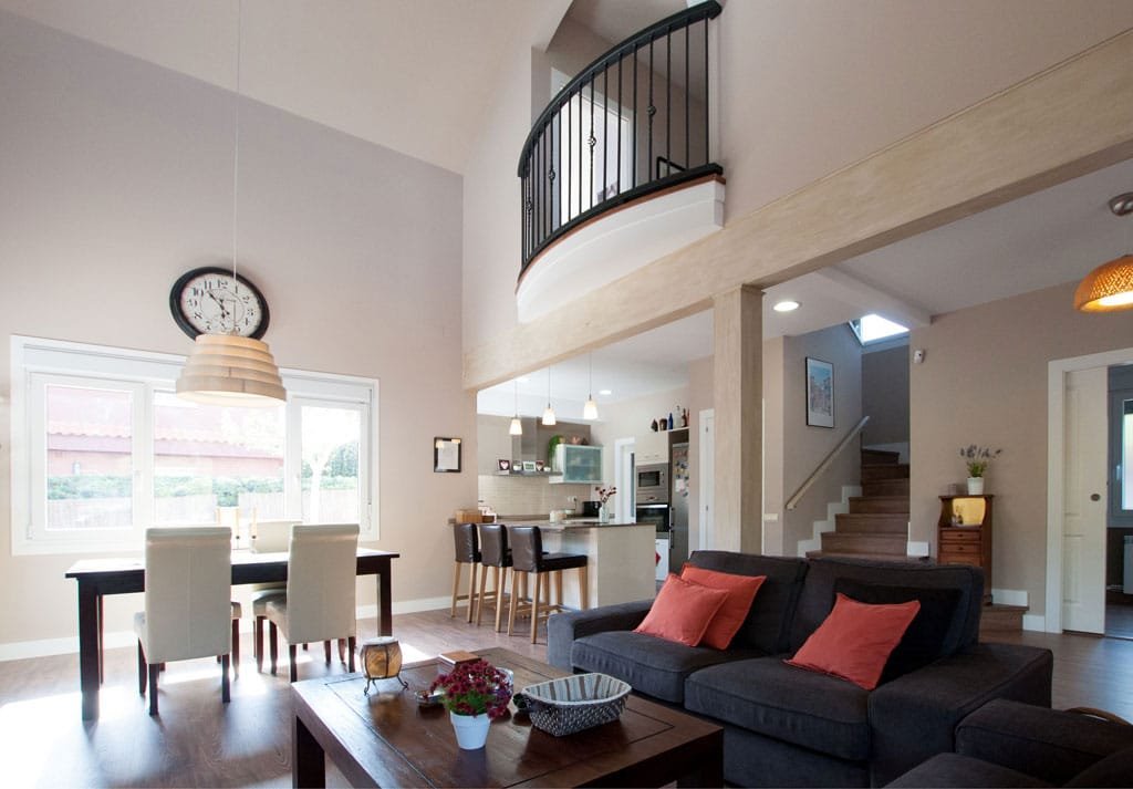 Imagen de La casa a medida del estilo de vida en Canexel salon doble altura balcon