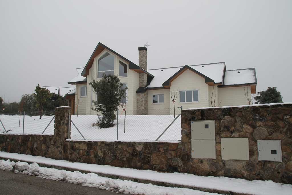 Imagen de Casas de Madera Nevadas en Canexel Obra nevada Fontenebro