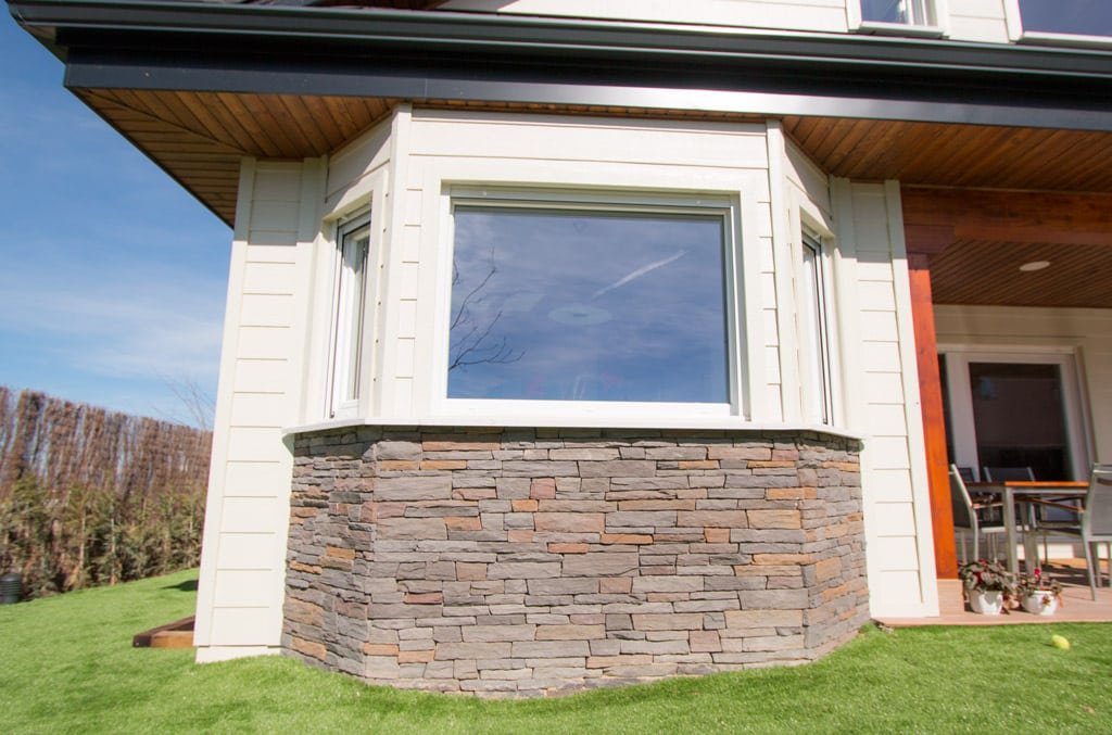 Imagen de Bay Window, luz y fusión con el entorno en Canexel boínder