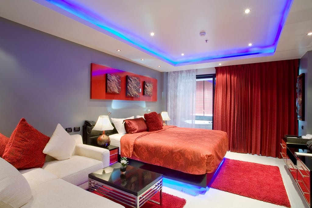 Imagen de Ideas para la decoración de dormitorios en Canexel dormitorio con iluminación