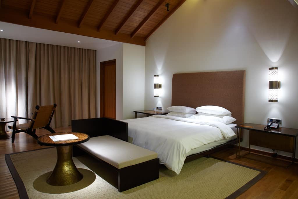 Imagen de Ideas para la decoración de dormitorios en Canexel dormitorios con puntos de luz blanca